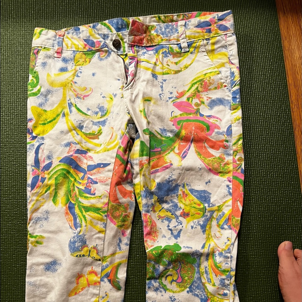 Capri pants